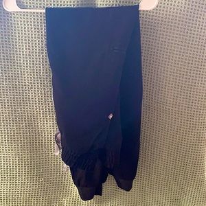 Figs joggers in ‘black’.